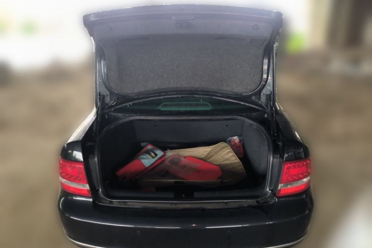 Used Volkswagen Passat 2009 1.8T Automatic Luxury Edition Trunk