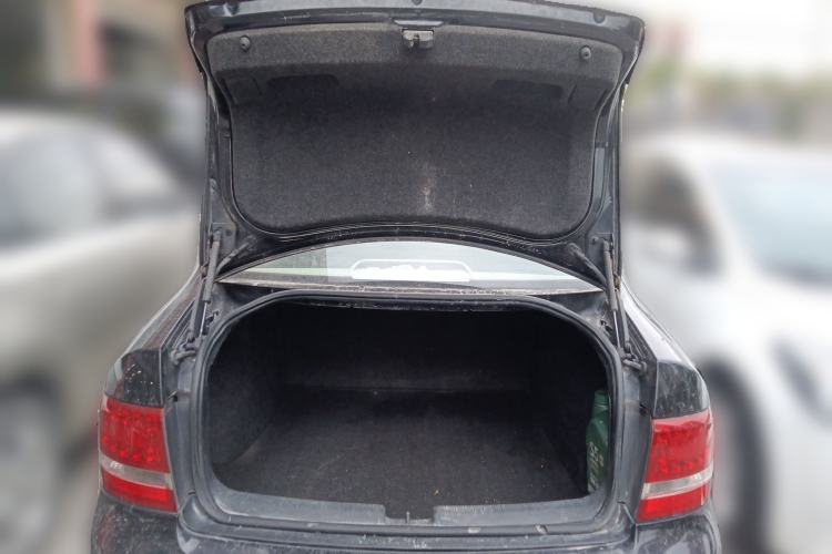 Used Volkswagen Passat 2009 1.8T Automatic Luxury Edition Trunk
