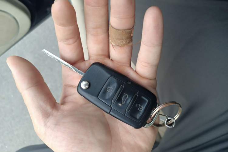 Used Volkswagen Passat 2009 1.8T Automatic Prestige Model Vehicle Key
