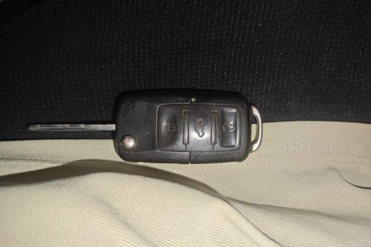 Used Volkswagen Passat 2009 1.8T Manual Luxury Model Vehicle Key