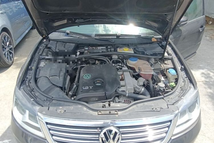 Used Volkswagen Passat 2009 1.8T Automatic Luxury Edition Engine Bay