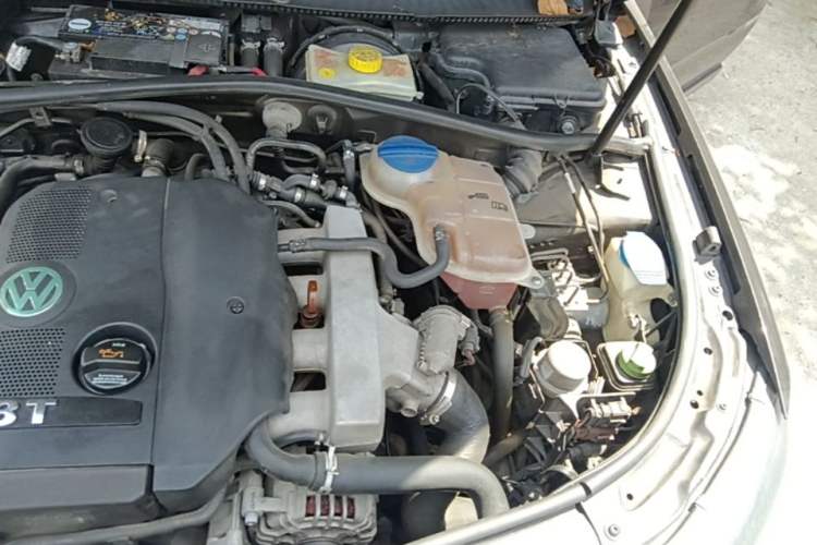 Used Volkswagen Passat 2009 1.8T Automatic Luxury Edition Engine Bay Left