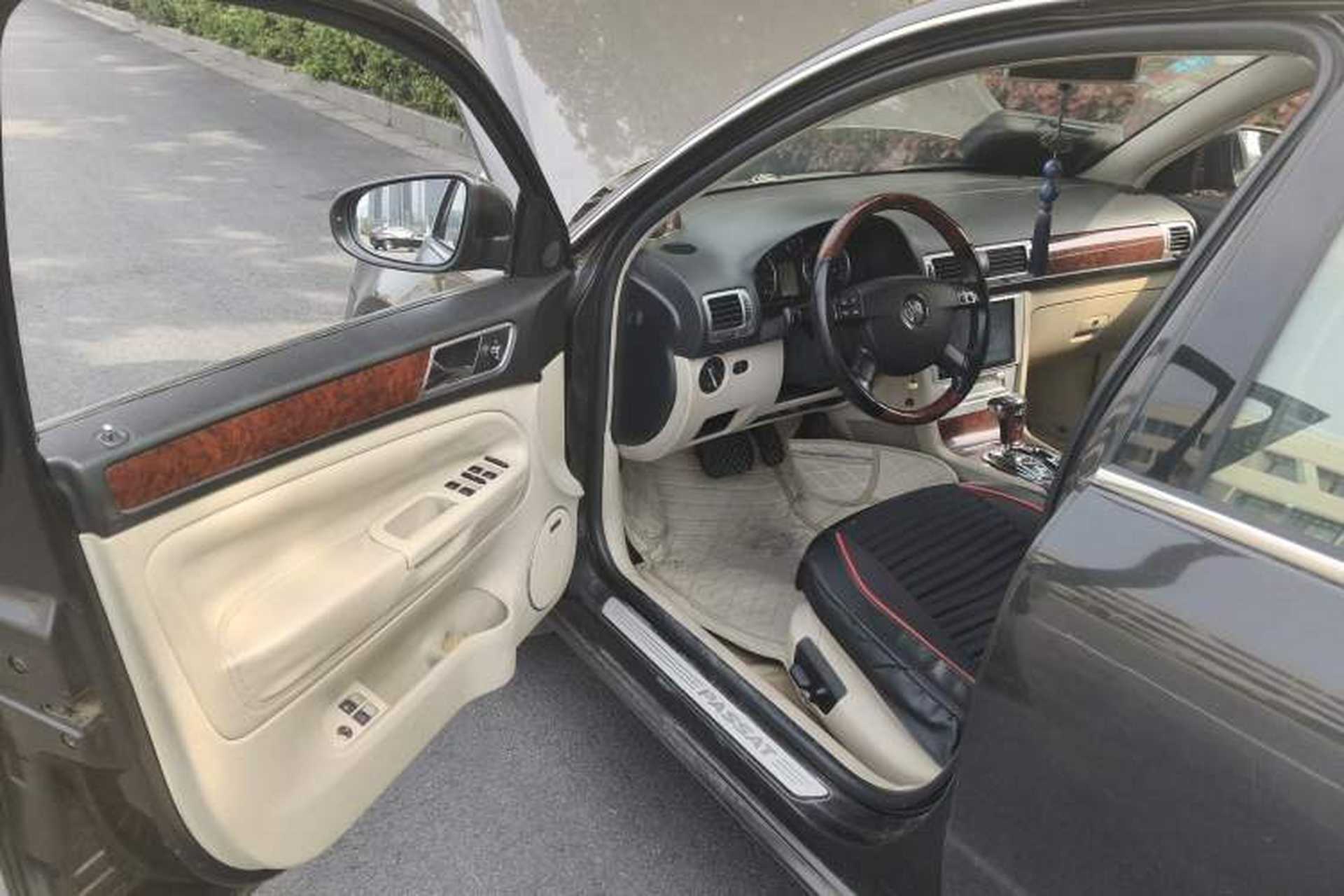 Used Volkswagen Passat 2009 1.8T Automatic Luxury Edition Driver Seat