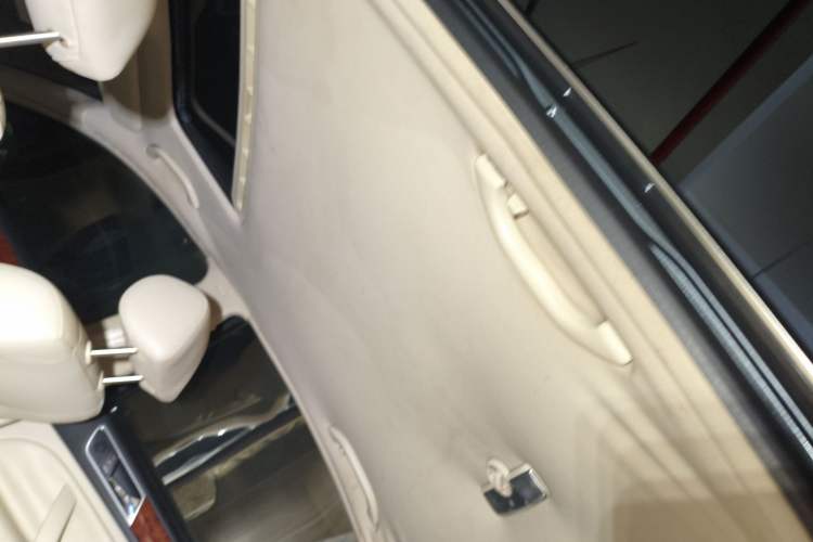 Used Volkswagen Passat 2009 1.8T Automatic Luxury Edition Headliner