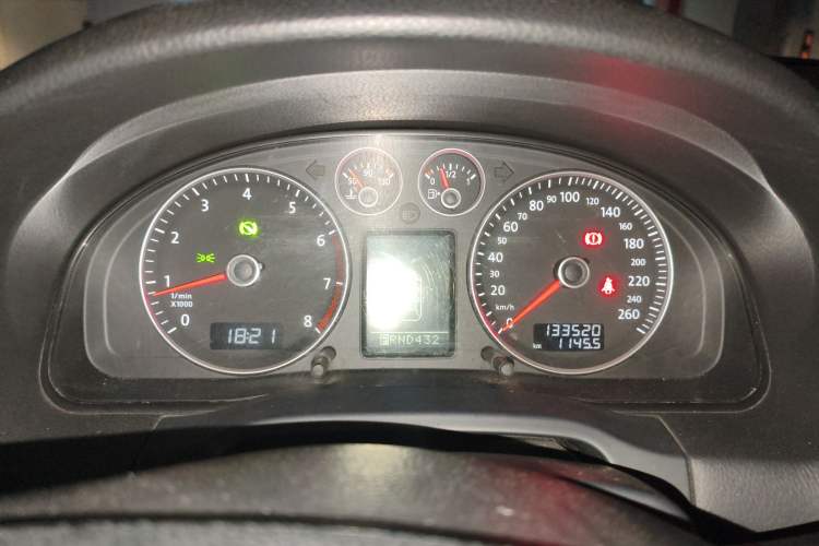 Used Volkswagen Passat 2009 1.8T Automatic Luxury Edition Instrument Cluster