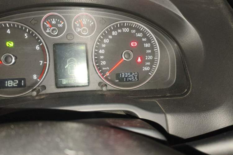 Used Volkswagen Passat 2009 1.8T Automatic Luxury Edition Odometer Close Up