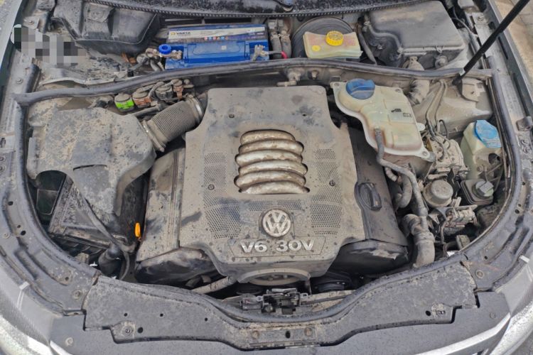 Used Volkswagen Passat 2009 2.8L V6 Automatic Supreme Edition Engine Bay