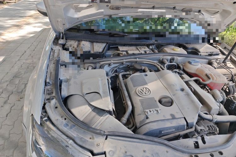 Used Volkswagen Passat 2009 1.8T Automatic Zunjie Model Engine Bay Right
