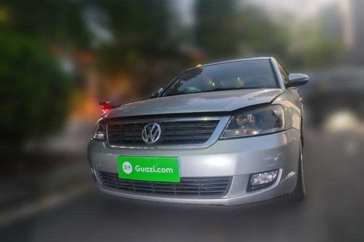 Used Volkswagen Passat 2009 2.0L MFI Automatic Luxury Edition Front
