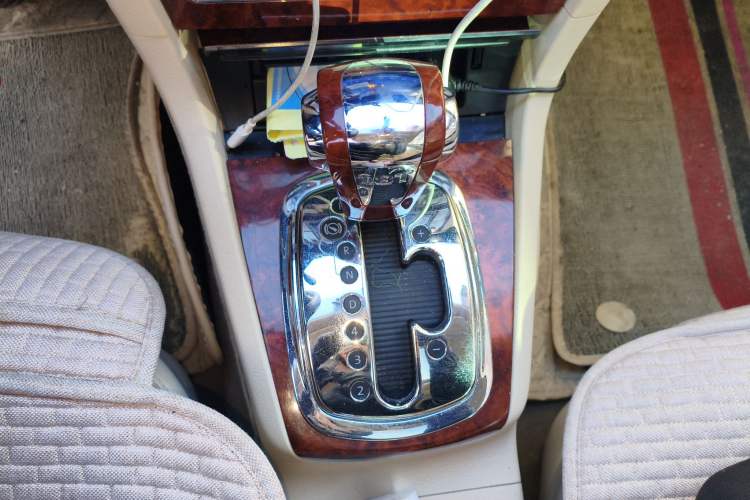 Used Volkswagen Passat 2009 1.8T Automatic Prestige Model Gear Lever
