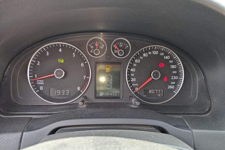 Used Volkswagen Passat 2009 1.8T Automatic Luxury Edition Instrument Cluster