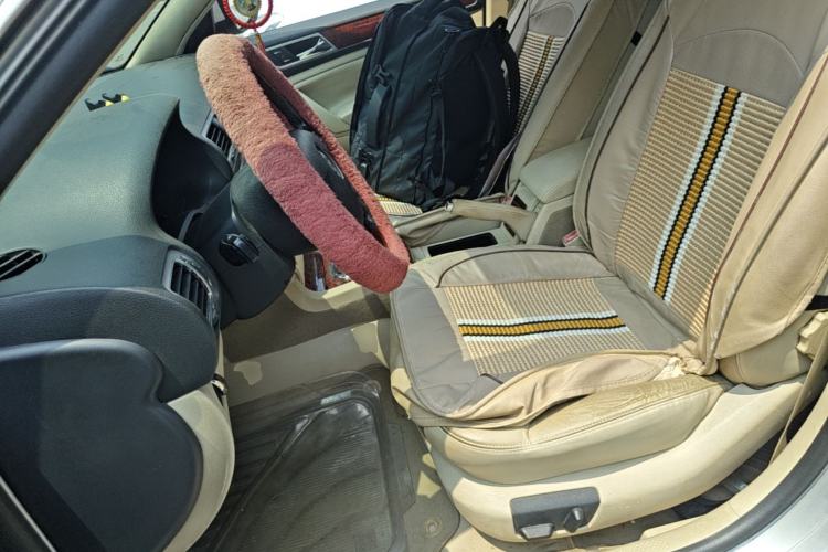 Used Volkswagen Passat 2009 1.8T Automatic Luxury Edition Left Front Seat