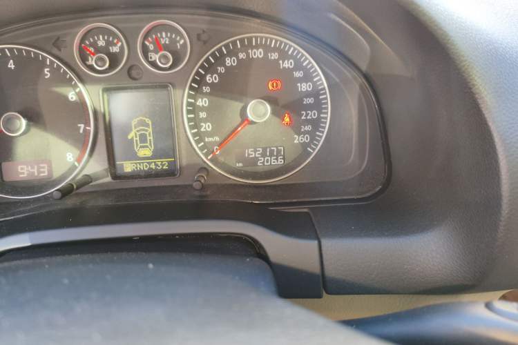 Used Volkswagen Passat 2009 1.8T Automatic Prestige Model Odometer Close Up