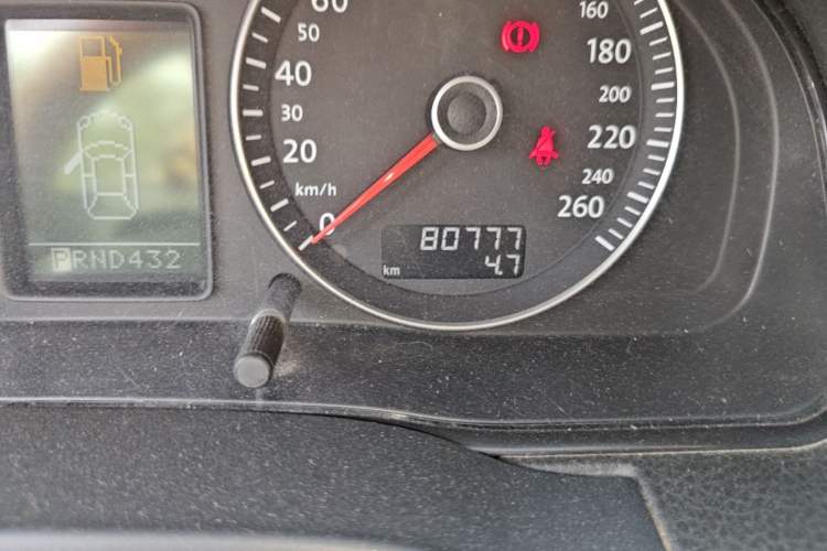 Used Volkswagen Passat 2009 1.8T Automatic Luxury Edition Odometer Close Up