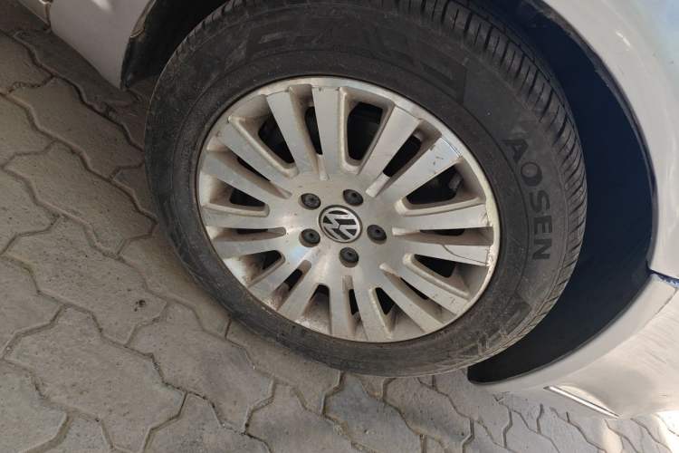 Used Volkswagen Passat 2009 1.8T Automatic Zunjie Model Right Front Wheel Hub