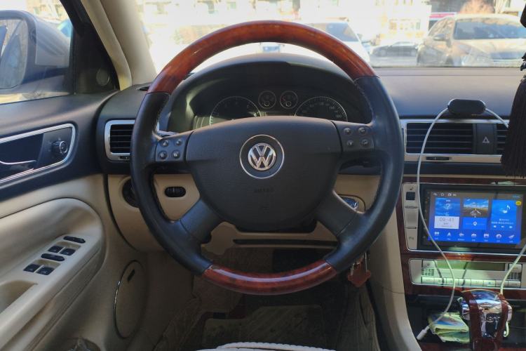 Used Volkswagen Passat 2009 1.8T Automatic Prestige Model Steering Wheel
