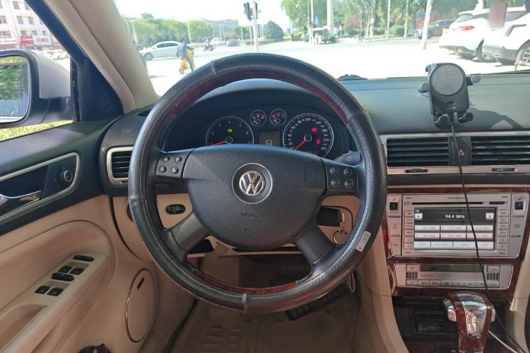 Used Volkswagen Passat 2009 1.8T Automatic Zunjie Model Steering Wheel