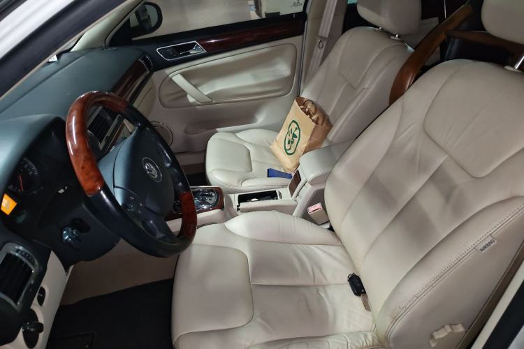 Used Volkswagen Passat 2009 1.8T Automatic Prestige Model Left Front Seat