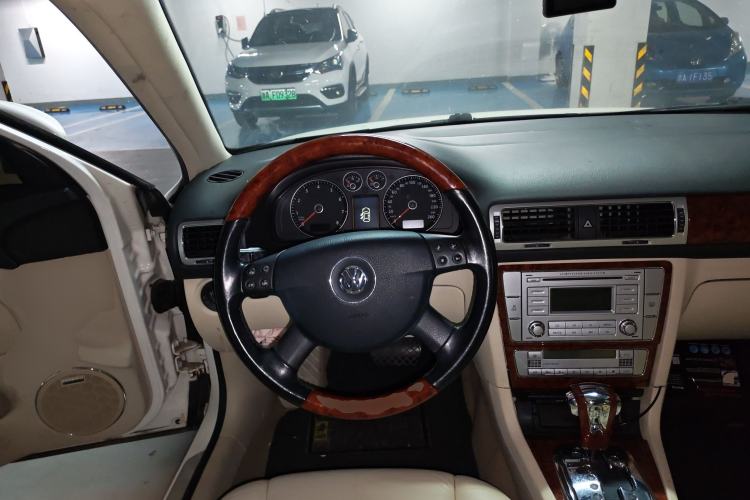 Used Volkswagen Passat 2009 1.8T Automatic Prestige Model Steering Wheel