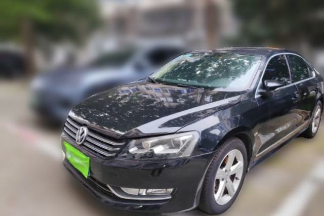 Ojetý Volkswagen Passat 2011 1.8 TSI DSG Ultimate Edition