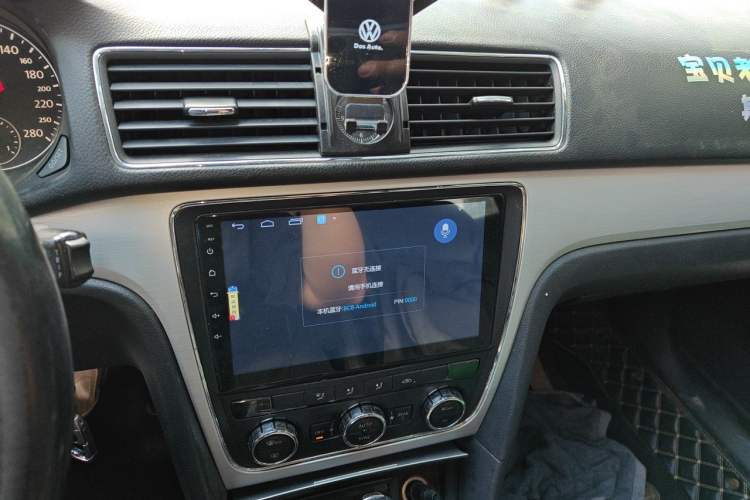 Used Volkswagen Passat 2011 1.8 TSI DSG Prestige Edition Audio And AC Panel