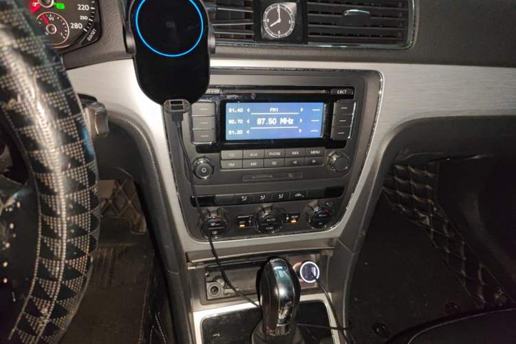 Used Volkswagen Passat 2011 1.8TSI Automatic Prestige Edition Audio And AC Panel