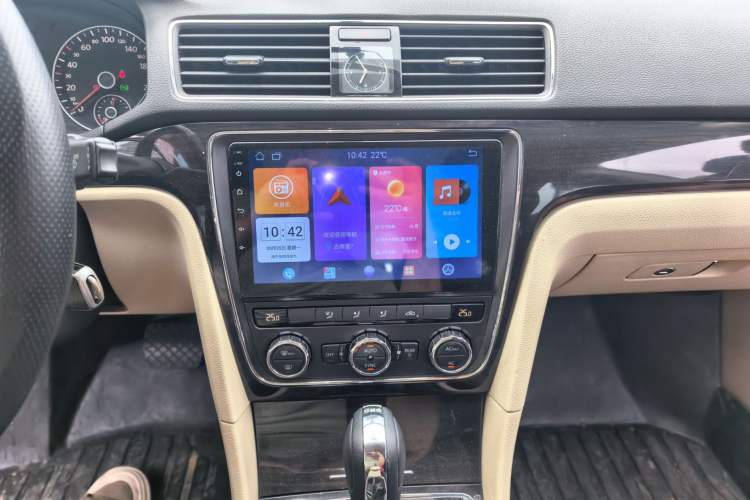 Used Volkswagen Passat  Audio And AC Panel