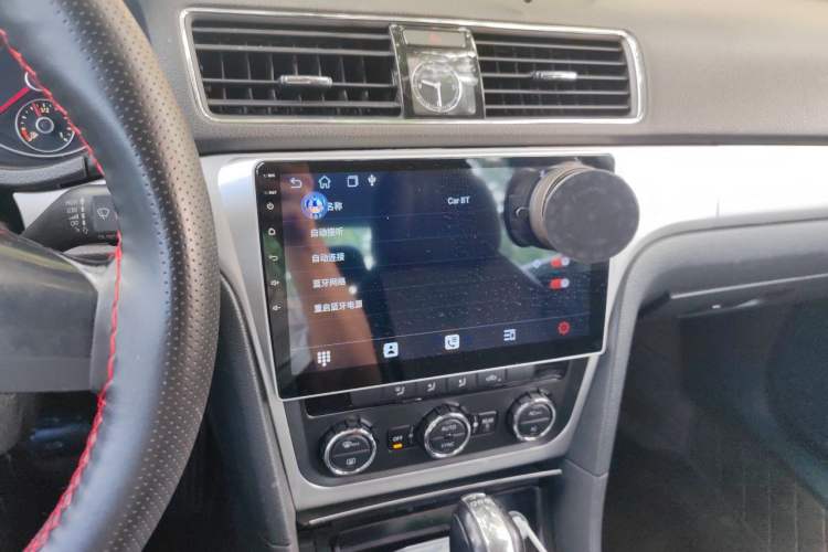 Used Volkswagen Passat 2011 1.8 TSI DSG Prestige Edition Audio And AC Panel