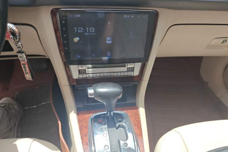 Used Volkswagen Passat 2011 1.8T Automatic Luxury Model Audio And AC Panel