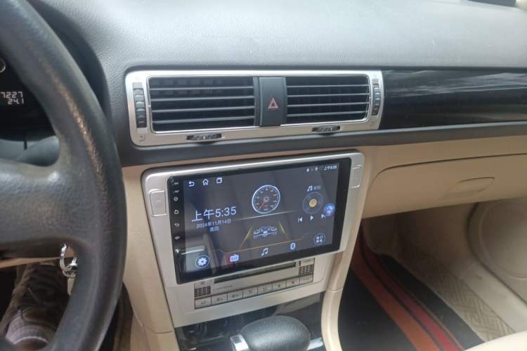 Used Volkswagen Passat 2011 1.8T Automatic Luxury Model Audio And AC Panel