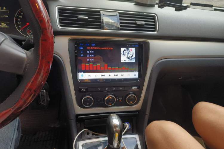 Used Volkswagen Passat 2011 1.8 TSI DSG Prestige Edition Audio And AC Panel