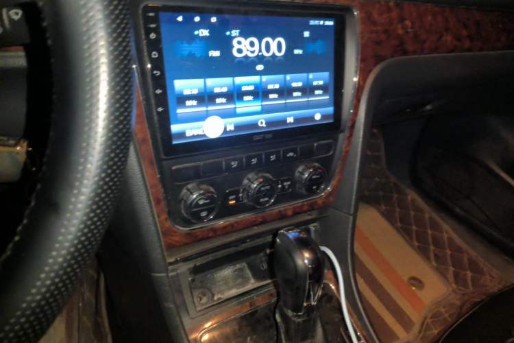 Used Volkswagen Passat 2011 2.0 TSI DSG Premium Edition Audio And AC Panel