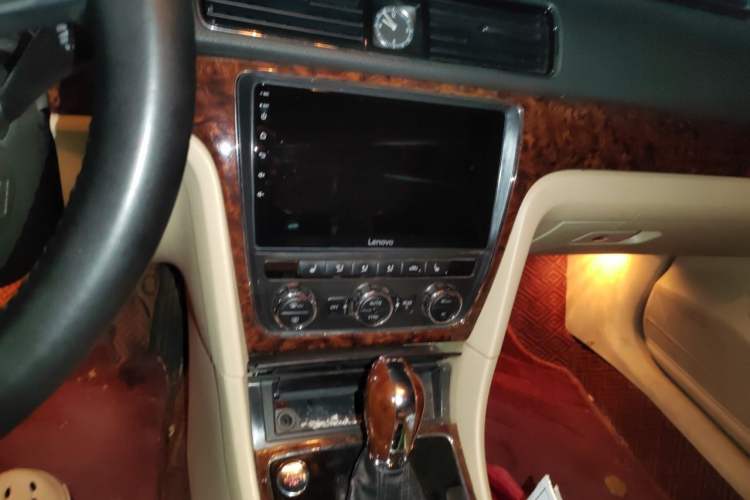 Used Volkswagen Passat 2011 1.8TSI DSG Prestige Edition Audio And AC Panel