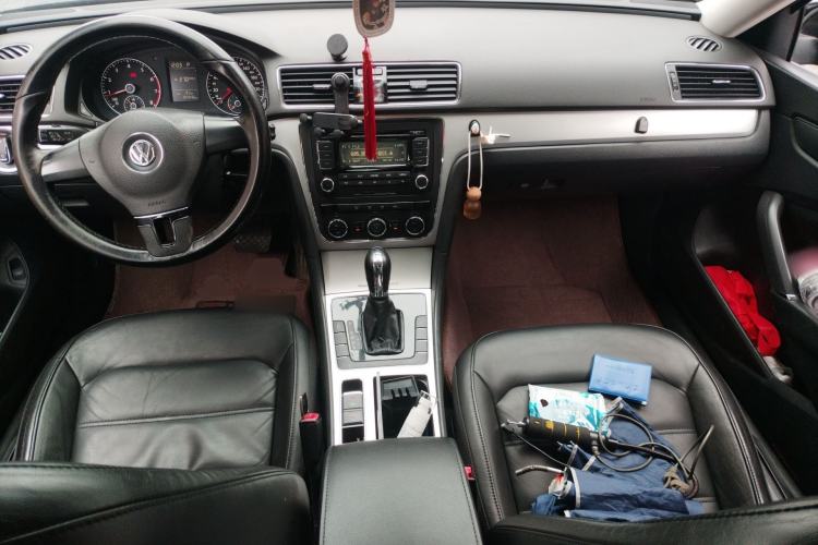 Used Volkswagen Passat 2011 1.8TSI Automatic Prestige Edition Center Console