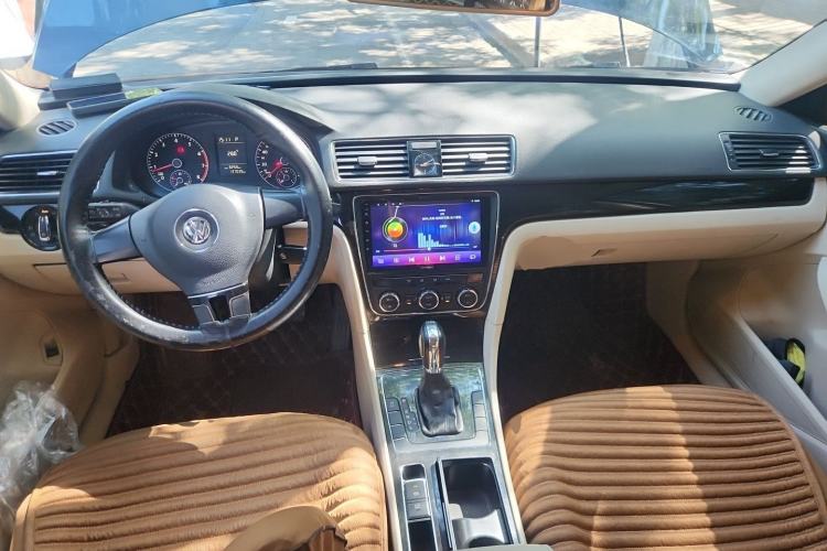 Used Volkswagen Passat 2011 1.8 TSI DSG Prestige Edition Center Console