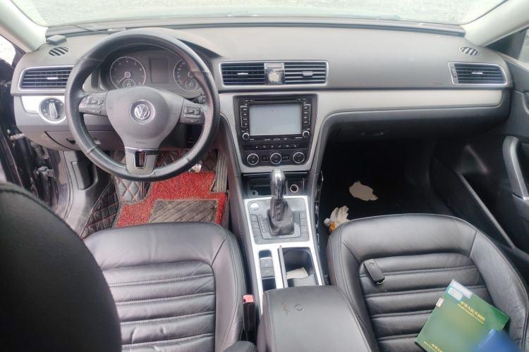 Used Volkswagen Passat 2011 1.8TSI Automatic Prestige Edition Center Console