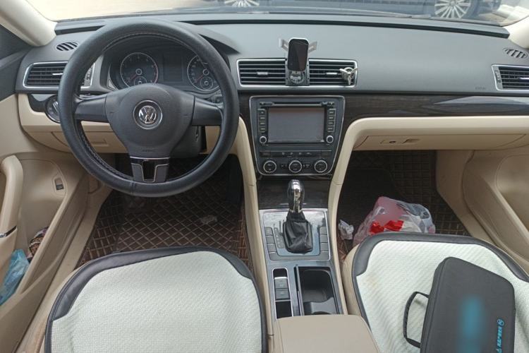 Used Volkswagen Passat 2011 1.8TSI Automatic Prestige Edition Center Console