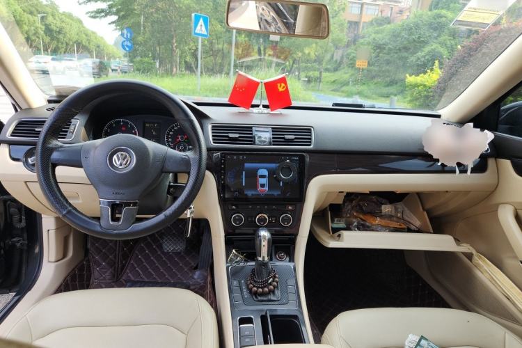 Used Volkswagen Passat 2011 1.4 TSI DSG Prestige Edition Center Console