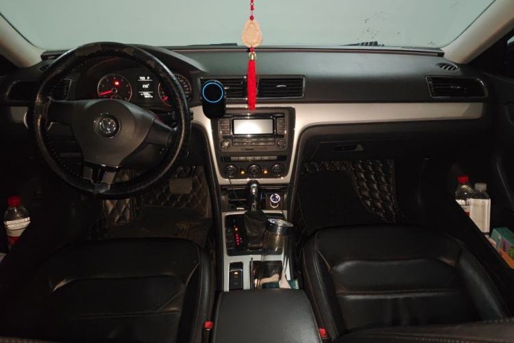 Used Volkswagen Passat 2011 1.8TSI Automatic Prestige Edition Center Console