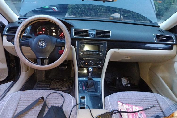 Used Volkswagen Passat 2011 1.8TSI Automatic Prestige Edition Center Console