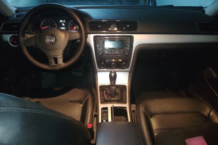 Used Volkswagen Passat 2011 1.8 TSI DSG Prestige Edition Center Console