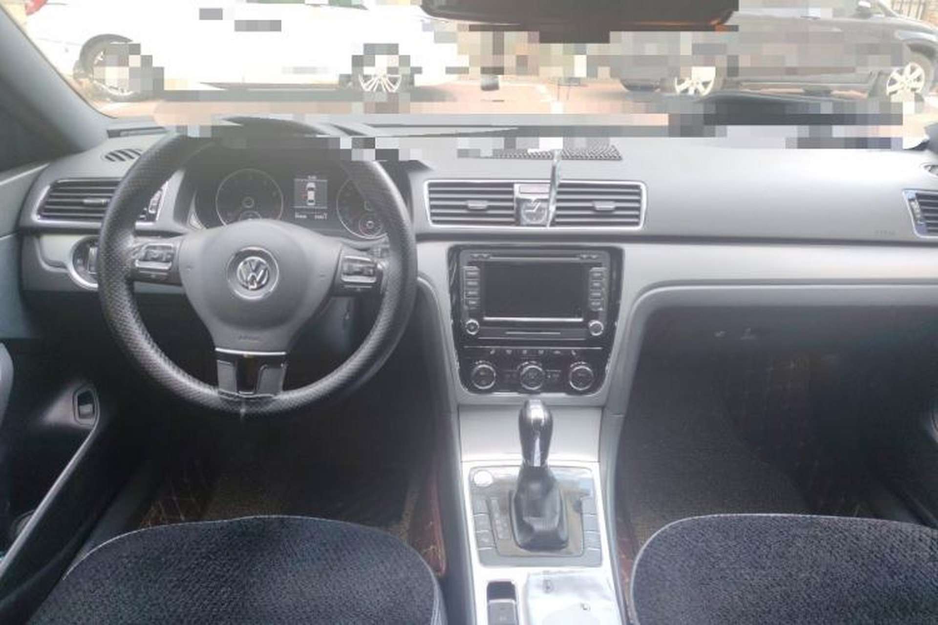 Used Volkswagen Passat 2011 1.8 TSI DSG Ultimate Edition Center Console