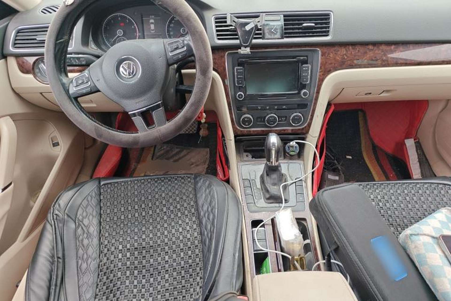 Used Volkswagen Passat 2011 1.8TSI DSG Prestige Edition Center Console