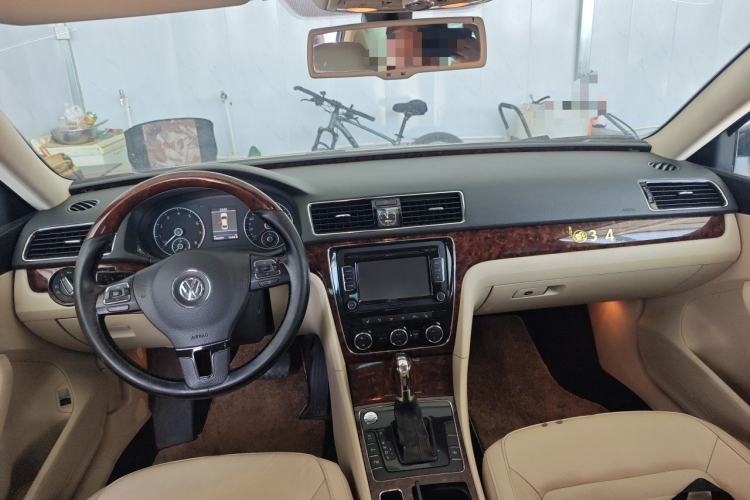Used Volkswagen Passat 2011 3.0L V6 DSG Flagship Edition Center Console