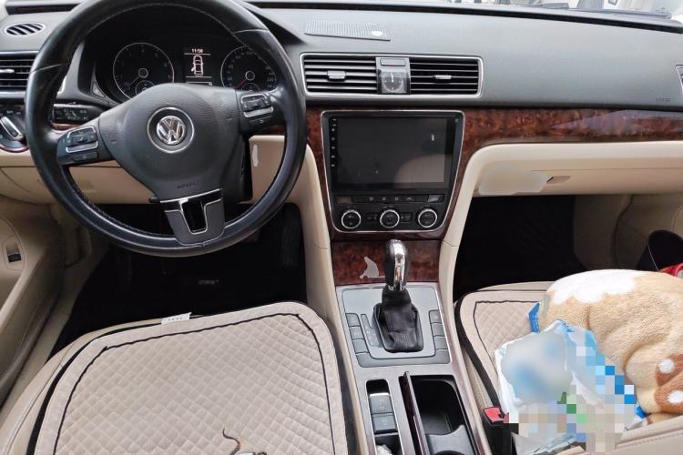 Used Volkswagen Passat 2011 1.8TSI DSG Prestige Edition Center Console