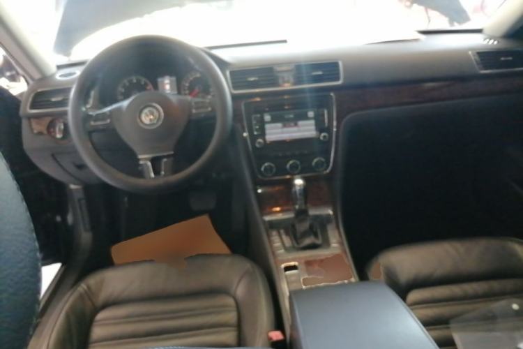 Used Volkswagen Passat 2011 1.8TSI DSG Prestige Edition Center Console