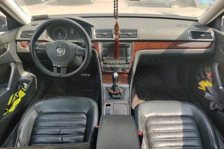 Used Volkswagen Passat 2011 1.8 TSI DSG Prestige Edition Center Console