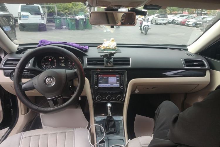 Used Volkswagen Passat 2011 1.8TSI Automatic Prestige Edition Center Console