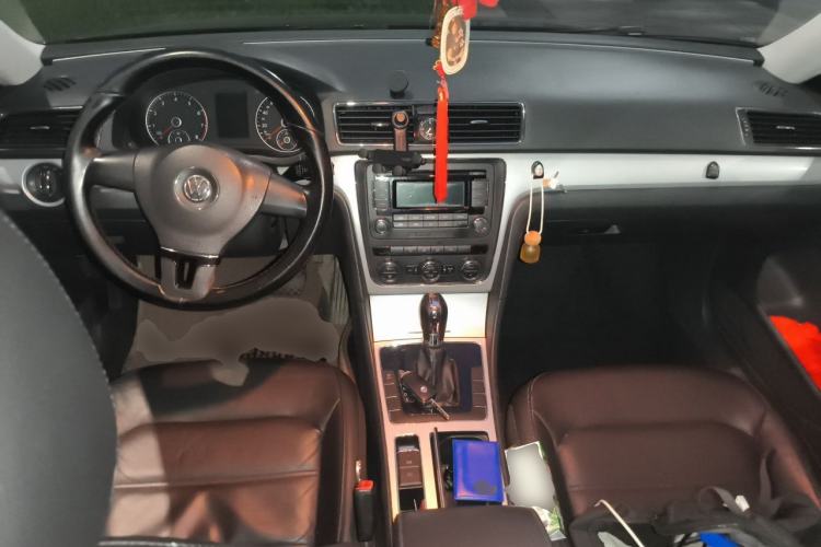 Used Volkswagen Passat 2011 1.8TSI Automatic Prestige Edition Center Console