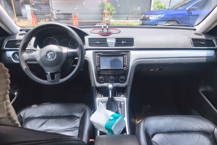 Used Volkswagen Passat 2011 1.8 TSI DSG Prestige Edition Center Console